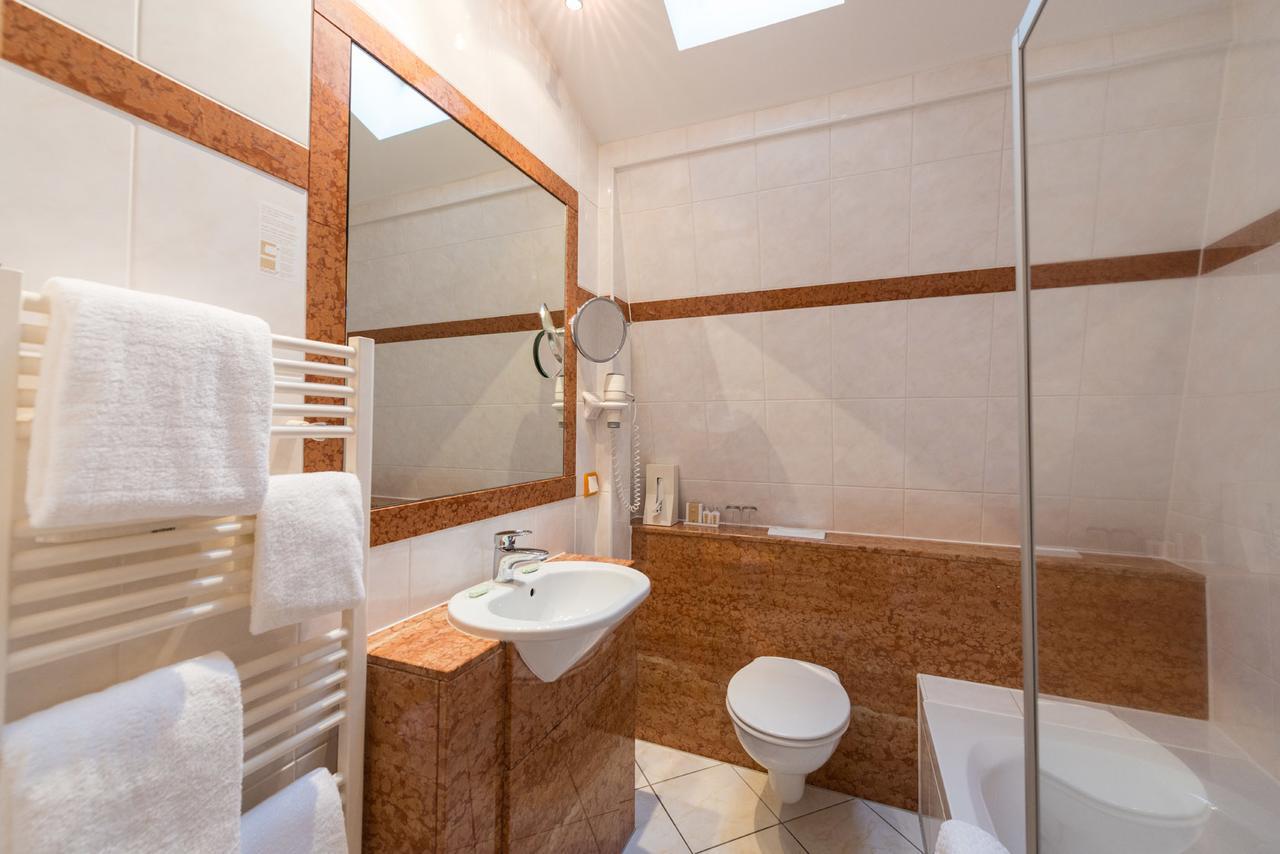 Hotel Heinz Höhr-Grenzhausen Pokój zdjęcie
