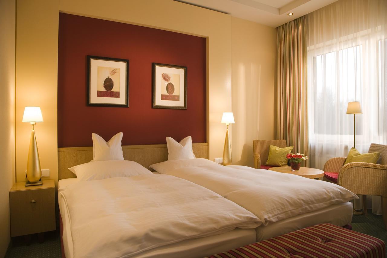 Hotel Heinz Höhr-Grenzhausen Zewnętrze zdjęcie